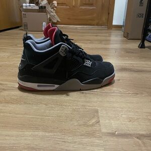Retro 4 Bred